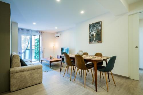 Exclusive quietness in the heart of Madrid with Public Parking, Breakfast, 2 bathrooms 3