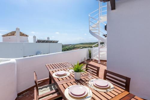 2269-Superb penthouse 2bedrooms, 2terraces seaview