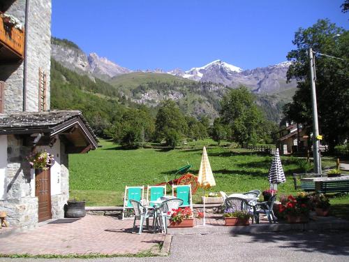 Mont Gele in Olomonta