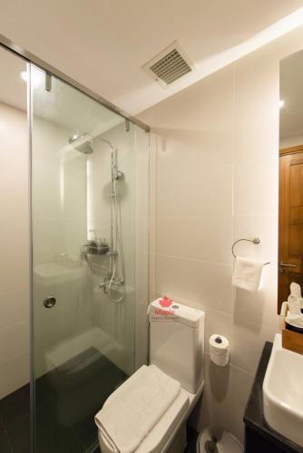 Three-Bedroom Apartment image 8