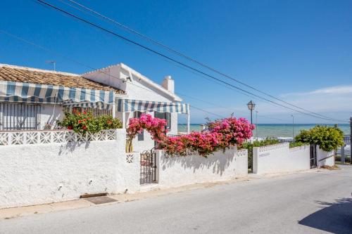 Lets in the Sun Casa Los Claveles La Cala de Mijas