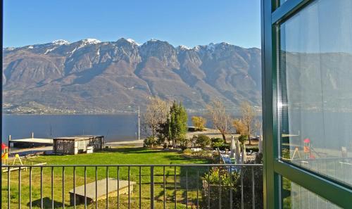 Campione Splendid View by Gardadomusmea - Apartment - Campione del Garda