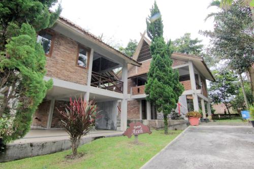 Two-Bedroom House image 1