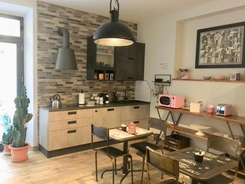 INDUSTRIAL CHIC HOUSE - Private parking 4