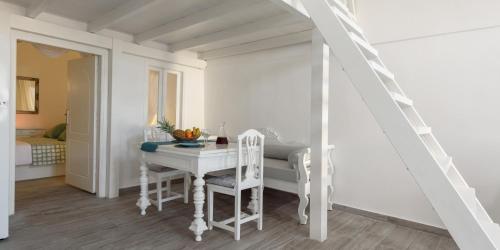 Four Seasons Mansion - image 7