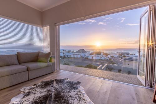 Small Bay Beach Suites Cape Town