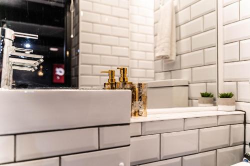 Brighton Erotic Boudoir - image 14