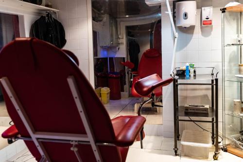 Brighton Erotic Boudoir - image 10