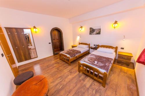 Double or twin room, deluxe