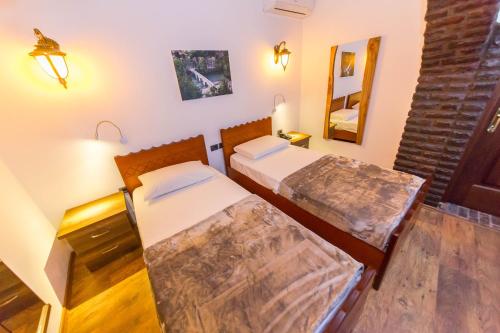 Heraklis Hotel - image 9