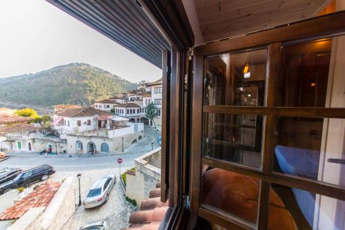 Heraklis Hotel – Berat, IA
