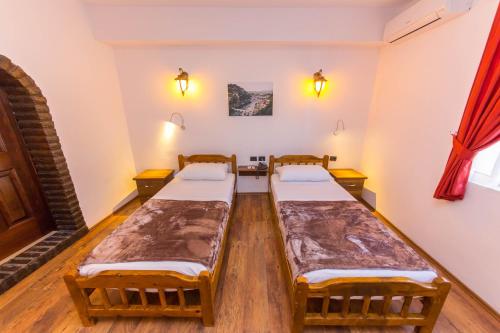 Heraklis Hotel - image 14