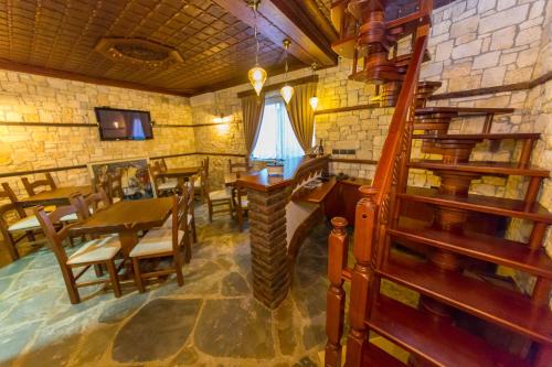 Heraklis Hotel