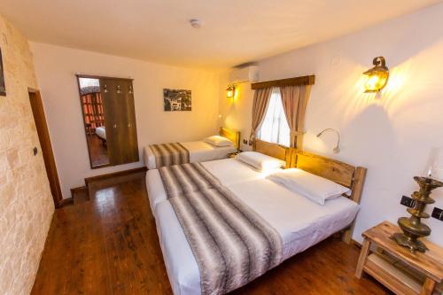 Heraklis Hotel – Berat, IA
