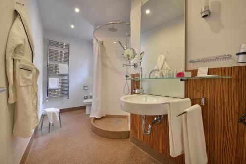 Double room, superior, street view