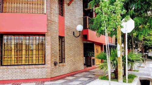2 bedrooms, 5 beds