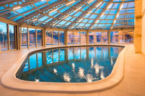 Peldbaseins, Brech Resort&Spa in Brech