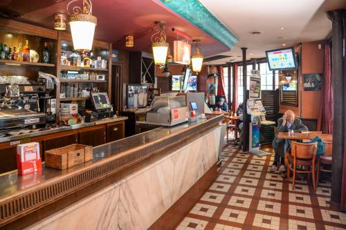 HOTEL HOVI DE LA MAIRIE – Aubervilliers, CA