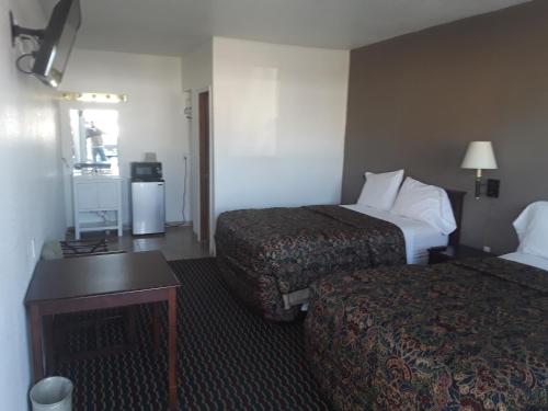 . Super 54 Inn