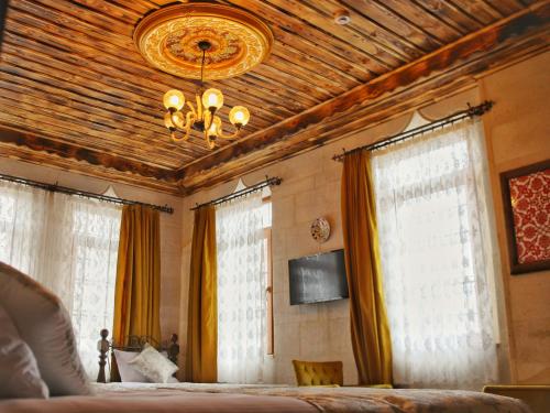4 twin beds