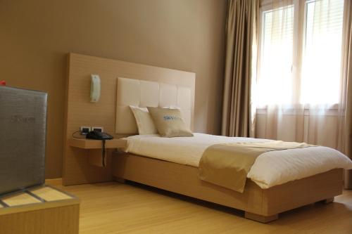 Sky 2 Hotel - image 12
