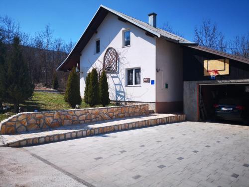  Apartman Dragan, Pension in Korenica bei Bunić