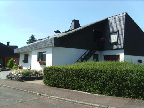 Ferienwohnung Evangeline Borsch - Apartment - Zell an der Mosel