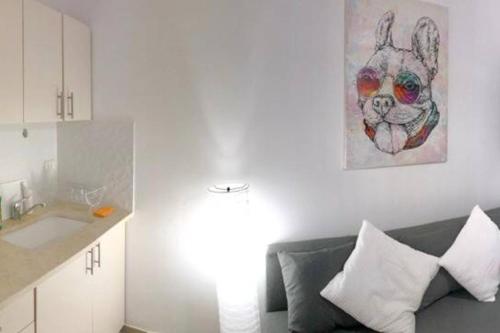 Gorgeous Boutique Apt!! //Prime Market Location!!