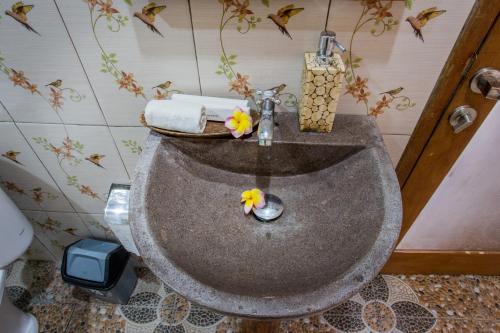 Deluxe Double Room (2 Adults + 1 Child) image 5