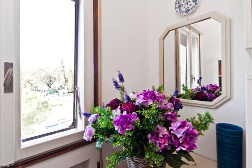 CA SUSANNA NEAR TRAIN STATION - image 2