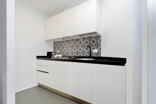 YCH-Bright Penthouse near COLOSSEUM, Рим (фото 9)