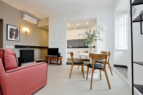YCH-Bright Penthouse near COLOSSEUM, Рим (фото 10)
