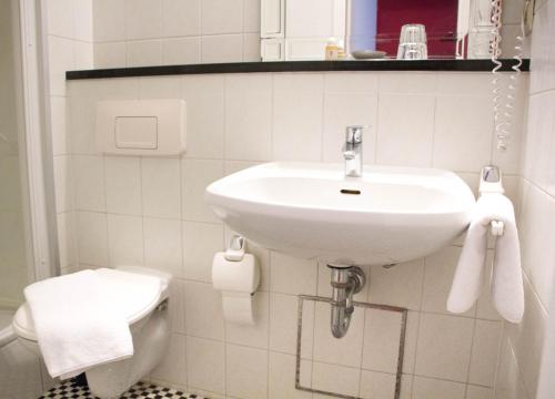 das HOTEL in München - image 8