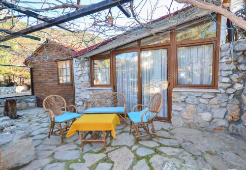  Villa Cottage Sogut Village Marmaris daily weekly rentals, Ferienwohnung in Muğla