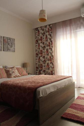  Antony's & Sunday's apartment in Serres