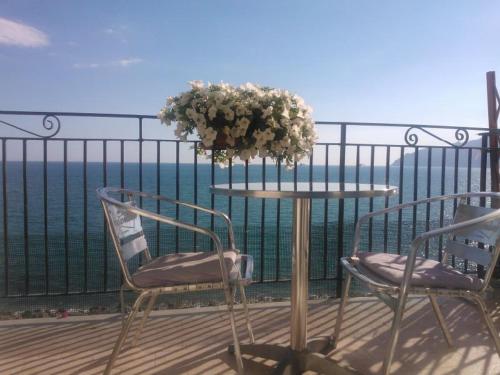 B&B Fronte Del Mare Room Type - Quadruple Room with Sea View