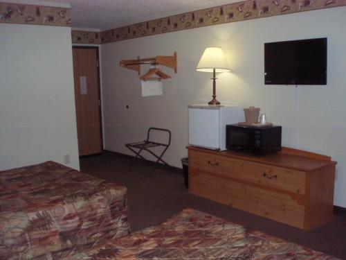 Oveson's Pelican Lake Resort and Inn - image 4