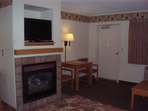 Oveson's Pelican Lake Resort and Inn - image 6