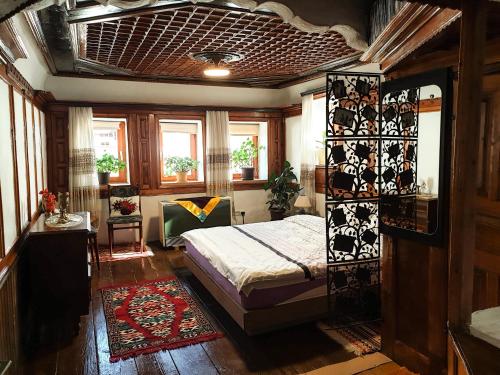 Kulla Dula Guesthouse in Грачаница