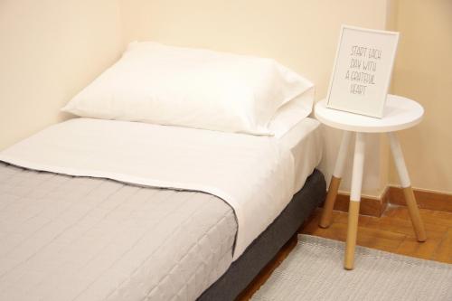 Acropolis View and Walking Distance 4 bd Flat