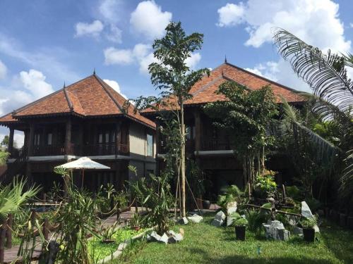 Java Wooden Villa & Residence