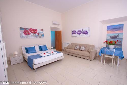 1 king bed, 1 twin bed, 1 sofa bed
