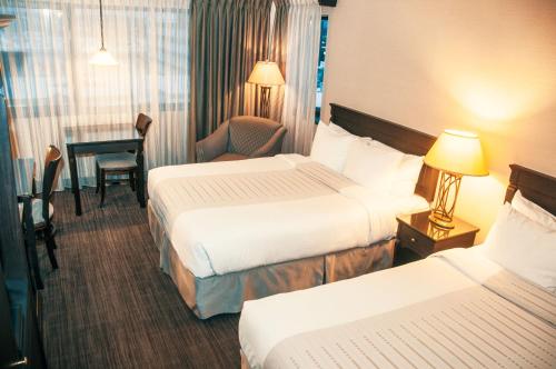 Economy Queen Room with Two Queen Beds 