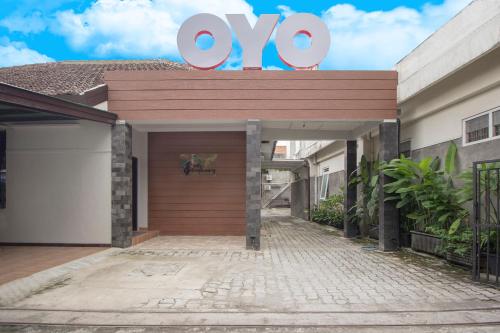 OYO 572 Omah Gedongkuning Syariah Homestay