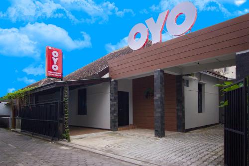 OYO 572 Omah Gedongkuning Syariah Homestay