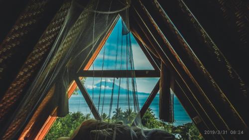 Denbencingah - Stylish Triangle Across the Beach