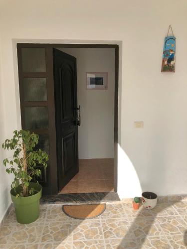 Pemandangan luar, Love Yaiza in Yaiza