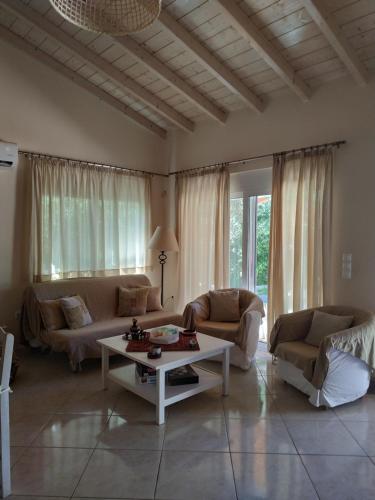  Alexandra Apartment in Artemida