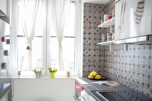 廚房, Apartment Travel hub *** in 瓦拉日丁