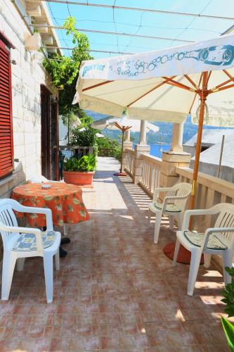 Studio with Terrace and Sea View